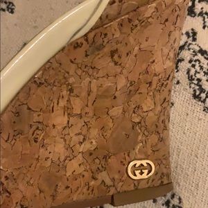 Please see photos for signs of wear 🧐